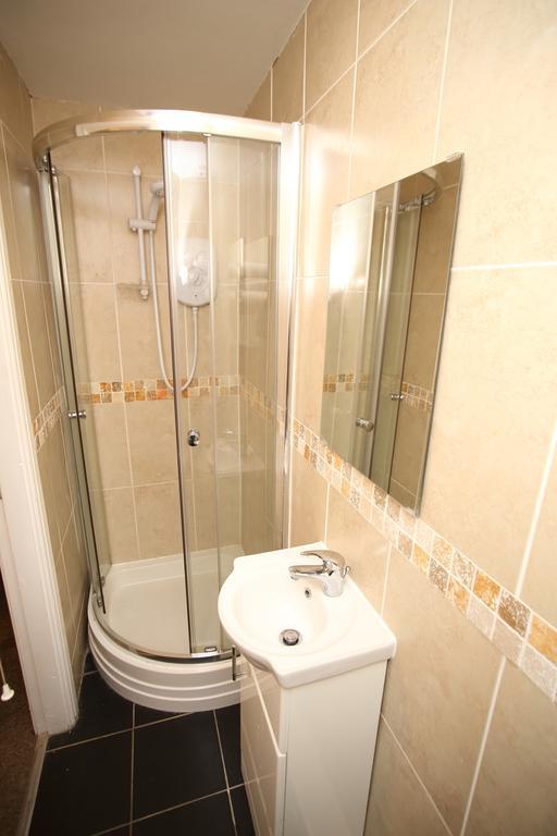 Soccer Suite Liverpool Room photo