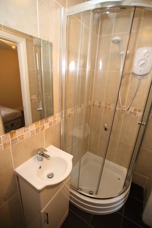 Soccer Suite Liverpool Room photo